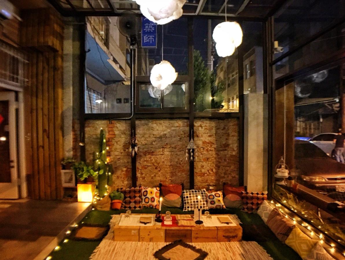 Goin Old House & Bar Apartment Тайнан Екстериор снимка