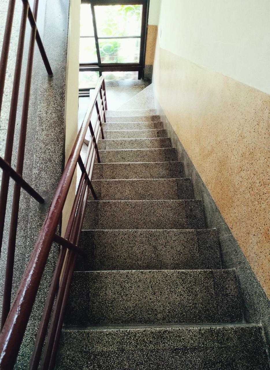 Goin Old House & Bar Apartment Тайнан Екстериор снимка