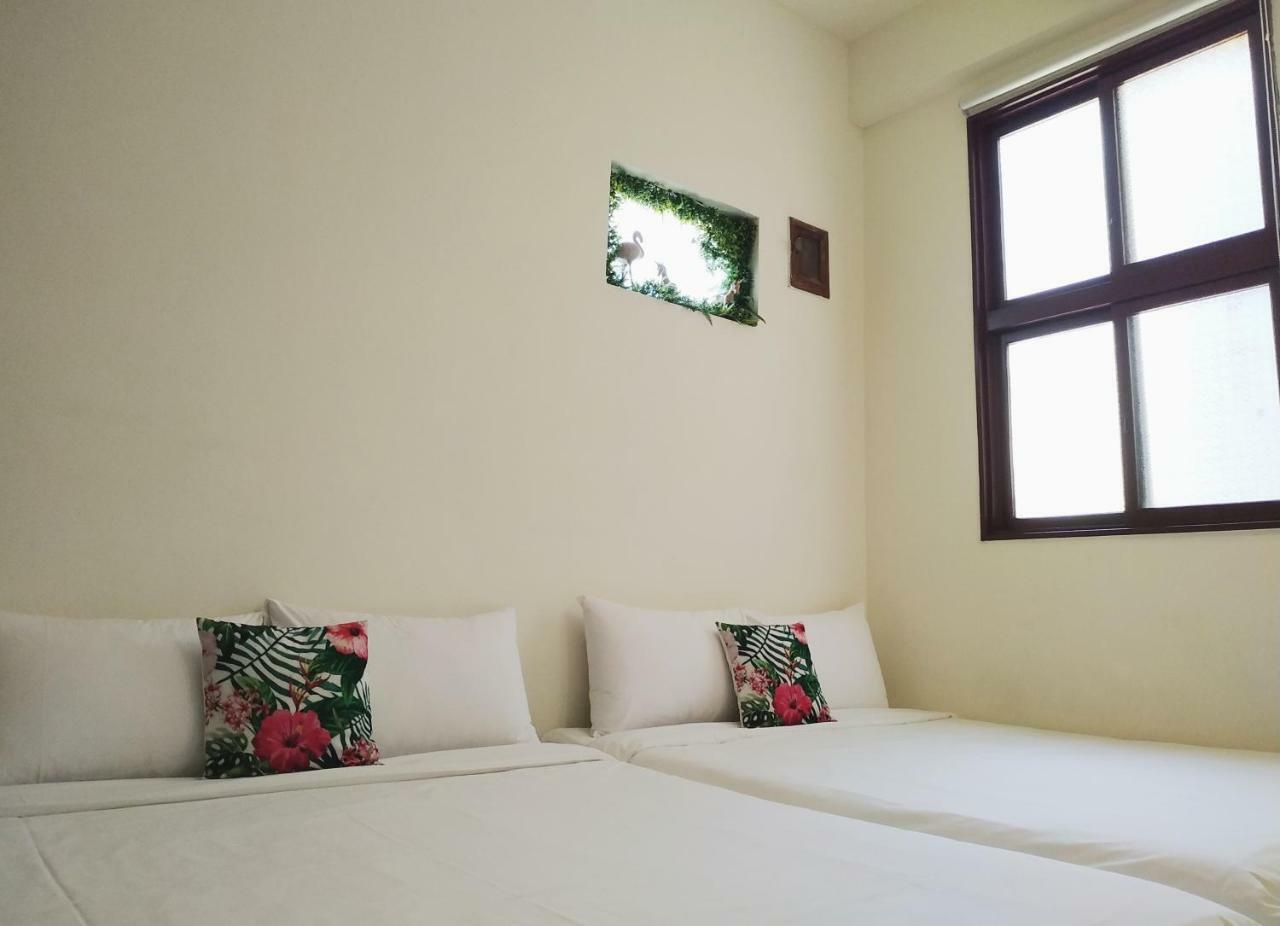 Goin Old House & Bar Apartment Тайнан Екстериор снимка