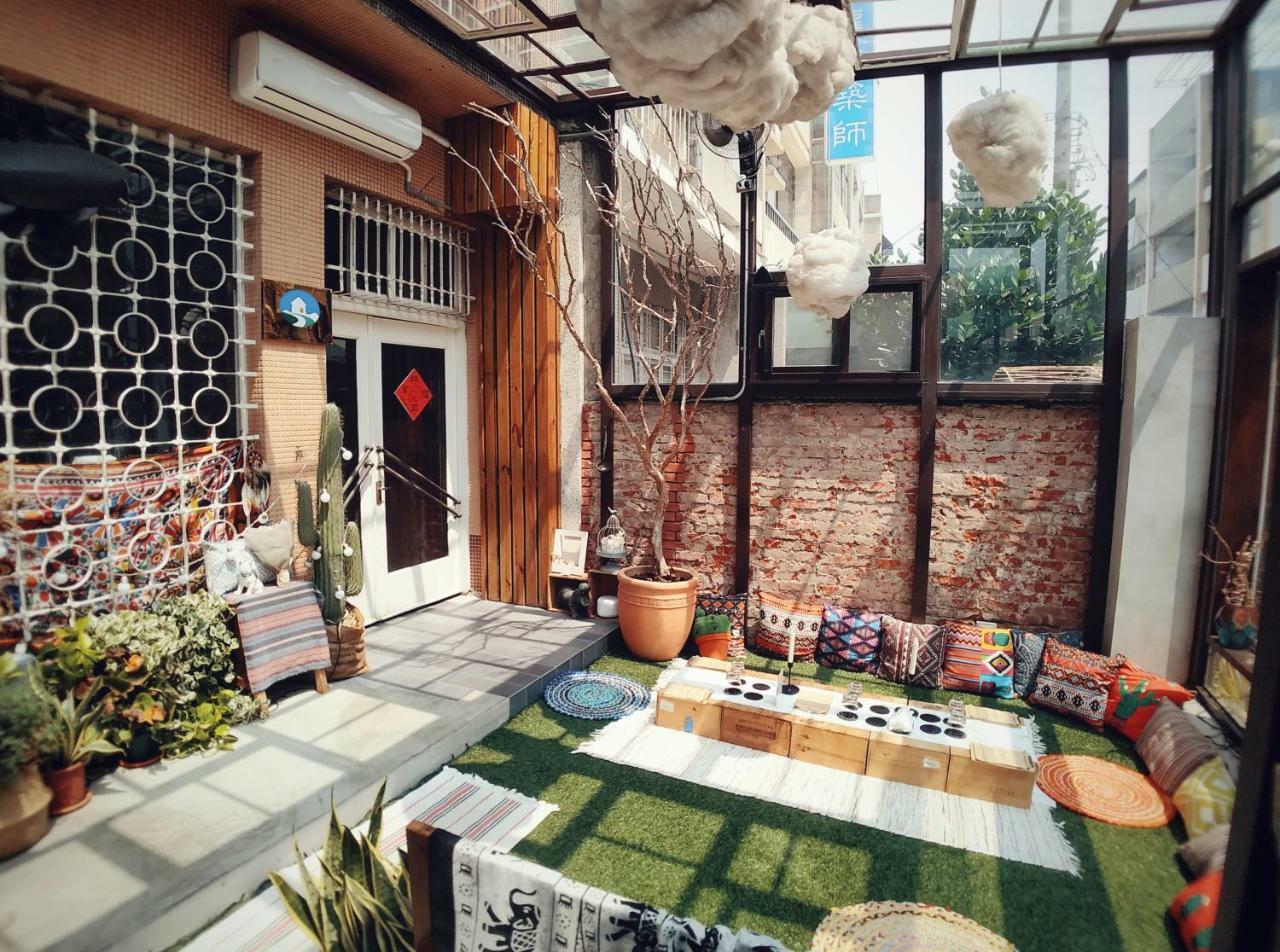 Goin Old House & Bar Apartment Тайнан Екстериор снимка